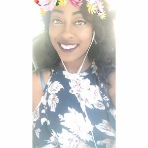 Meet your Posher, Trayshia